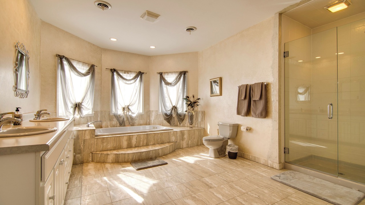 Photo of Bathroom in Hoffman Estates