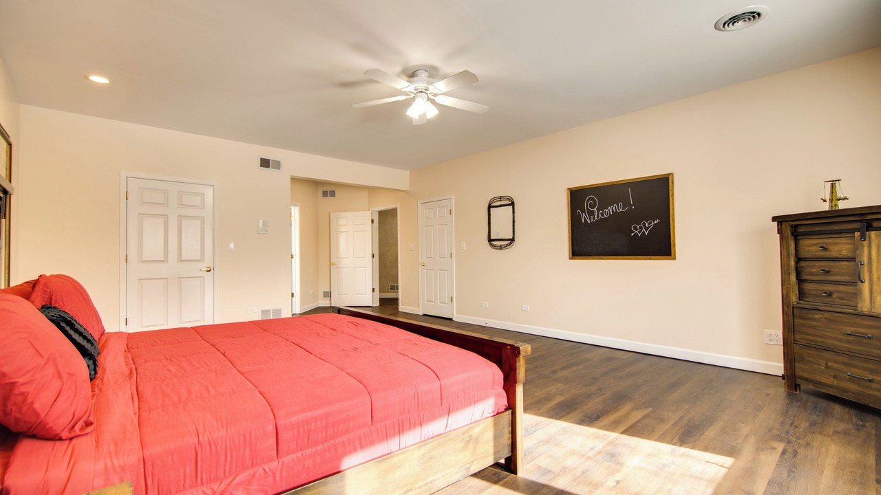Photo of Bedroom in Hoffman Estates