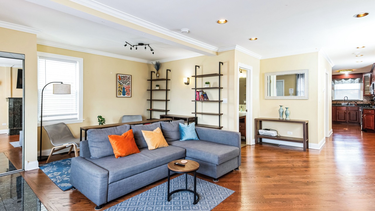 Photo of Livingroom in Belmont Cragin