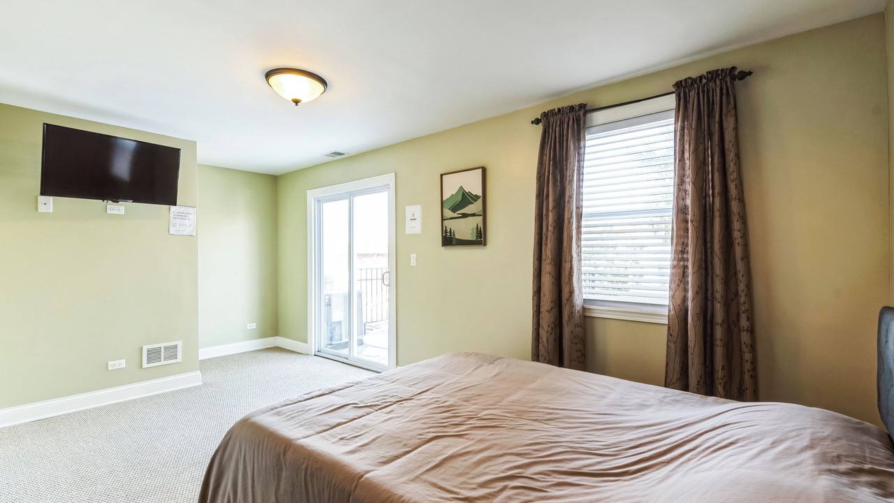 Photo of Bedroom in Belmont Cragin