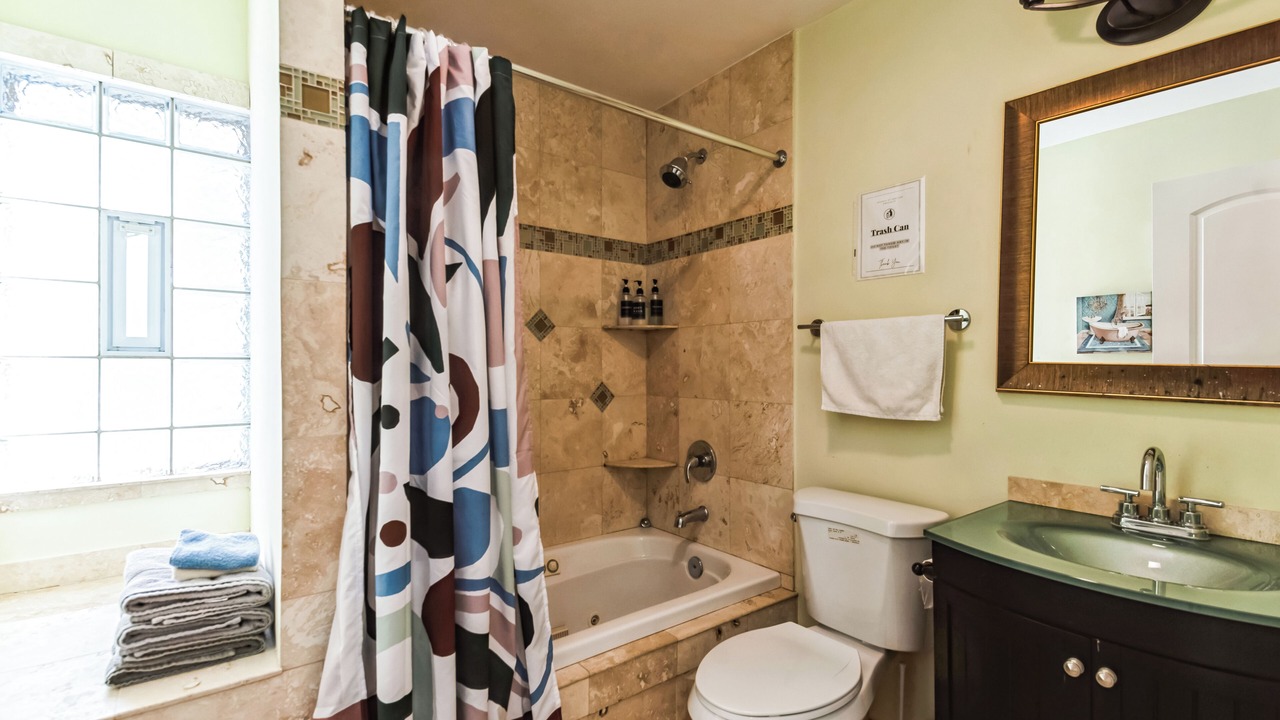 Photo of Bathroom in Belmont Cragin