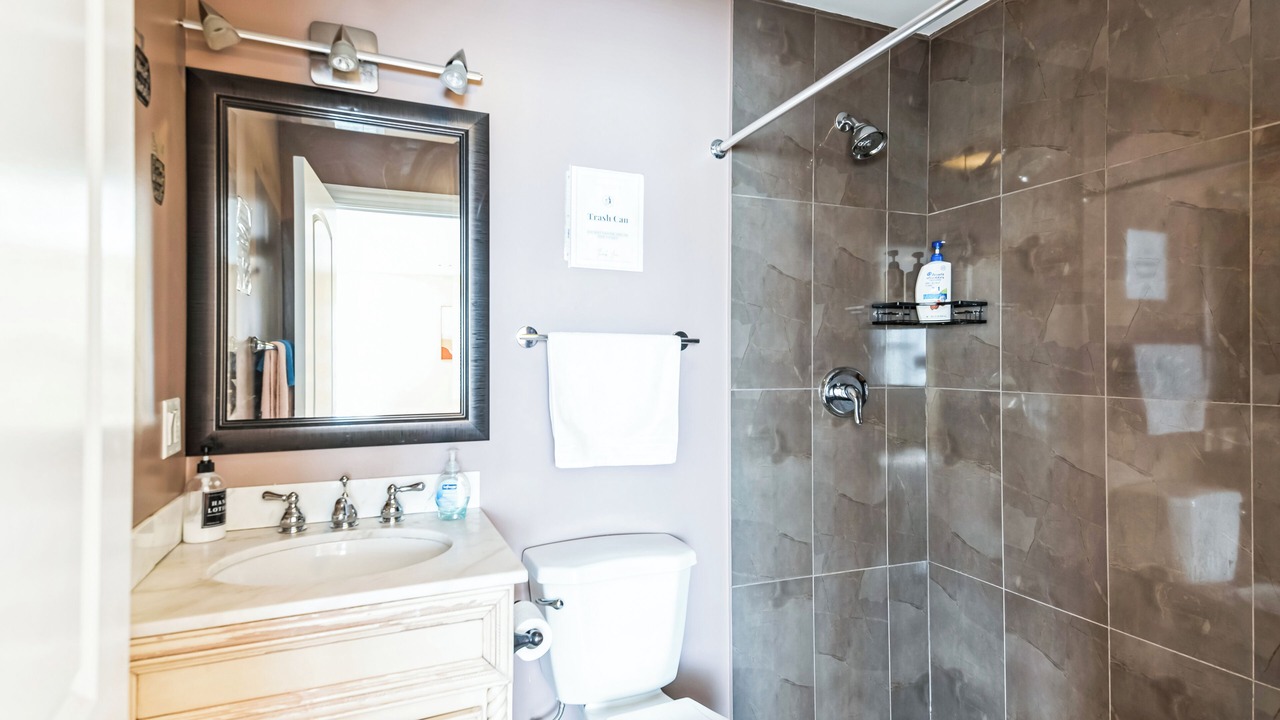 Photo of Bathroom in Belmont Cragin
