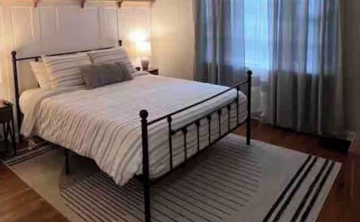 Photo of Bedroom in Arthur