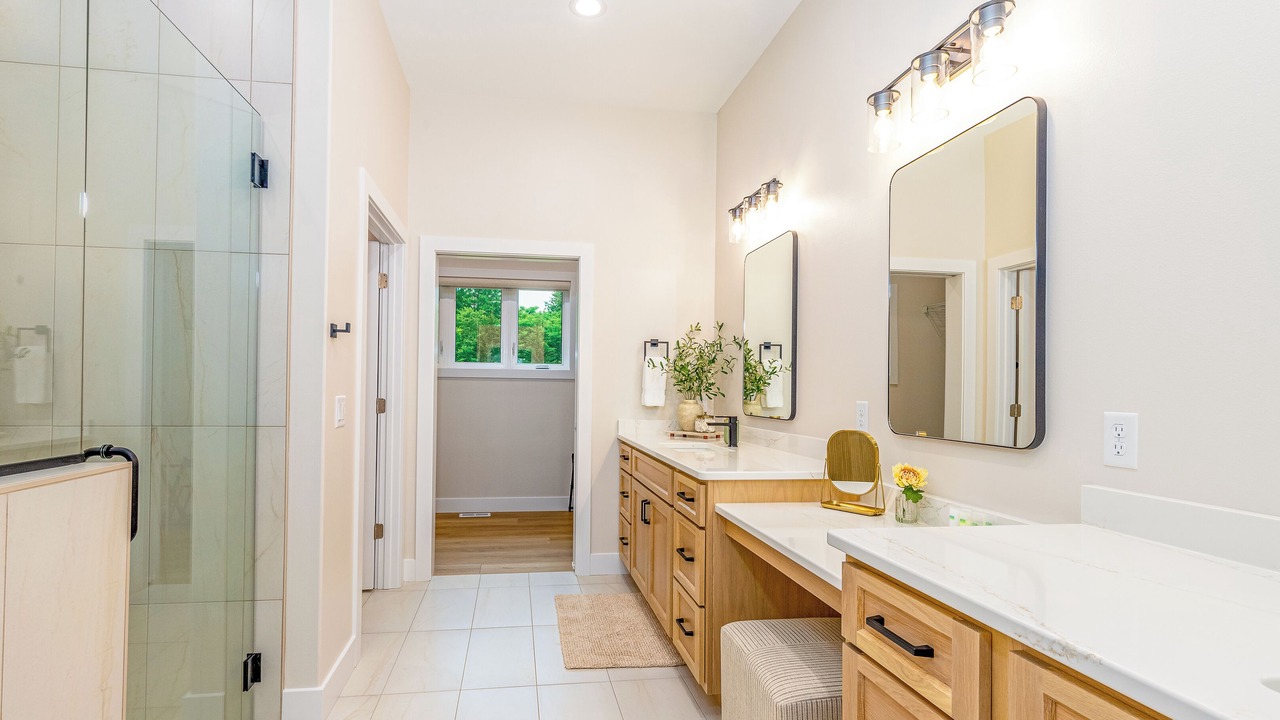 Photo of Bathroom in The Galena Territory