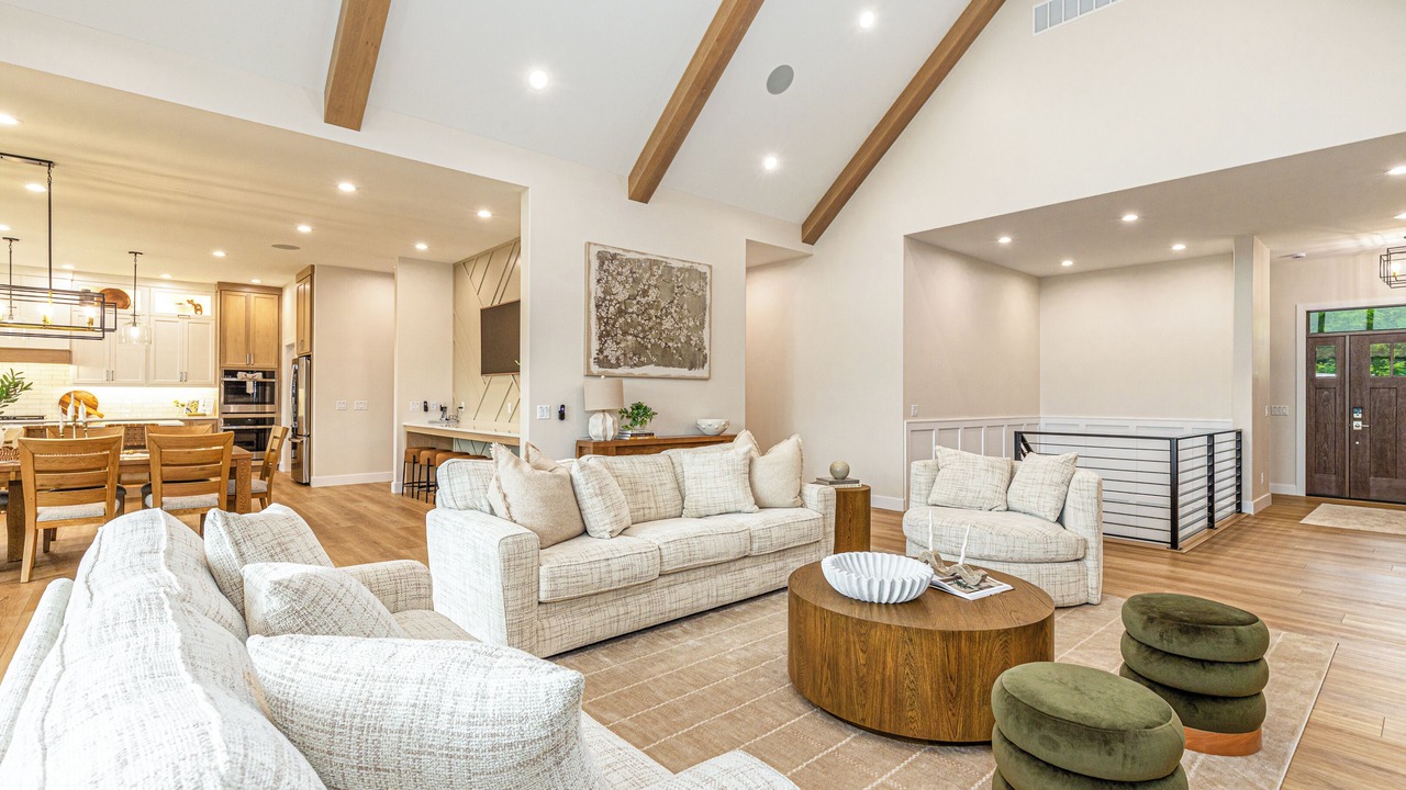 Photo of Livingroom in The Galena Territory