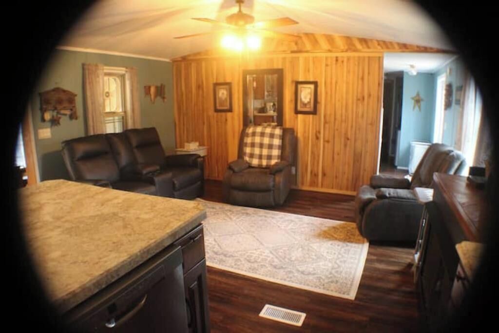 Photo of Livingroom in Gallatin County