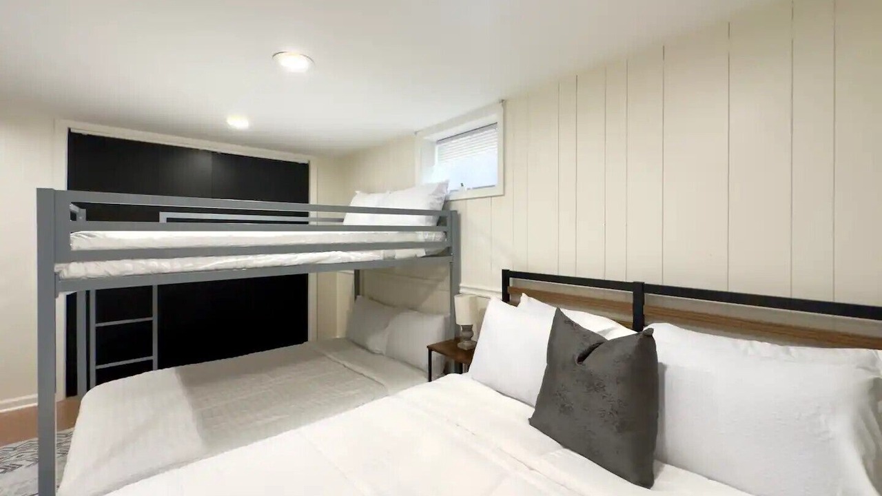 Photo of Bedroom in Skokie