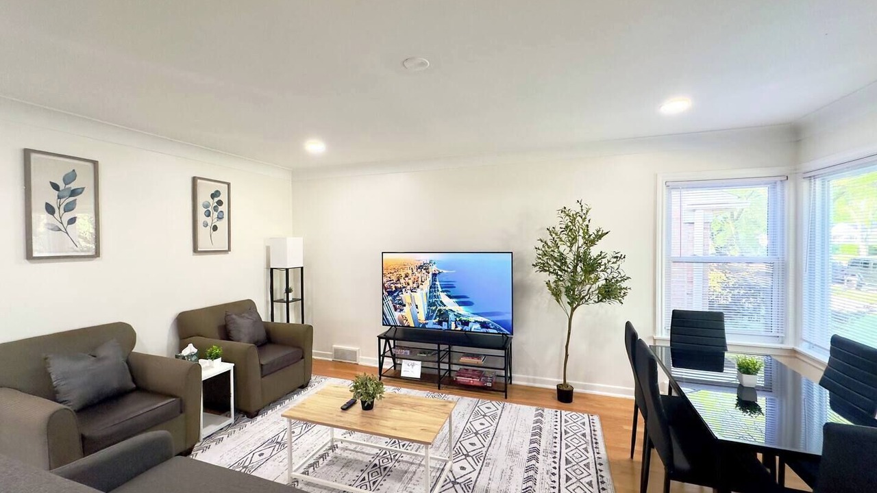 Photo of Livingroom in Skokie