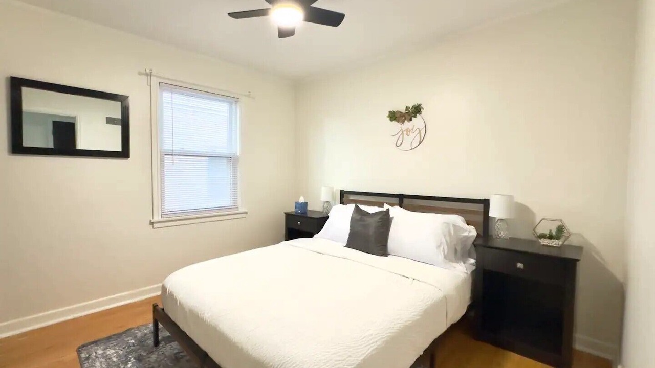 Photo of Bedroom in Skokie