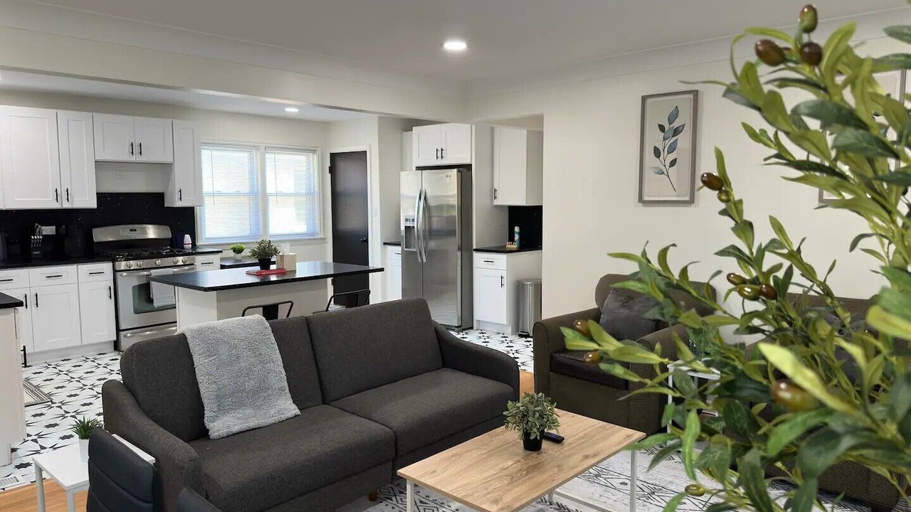 Photo of Livingroom in Skokie