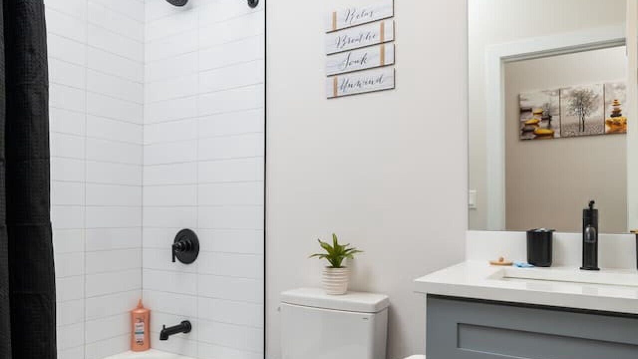 Photo of Bathroom in Bronzeville