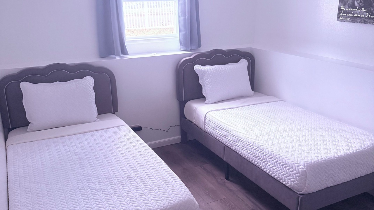 Photo of Bedroom in Waukegan