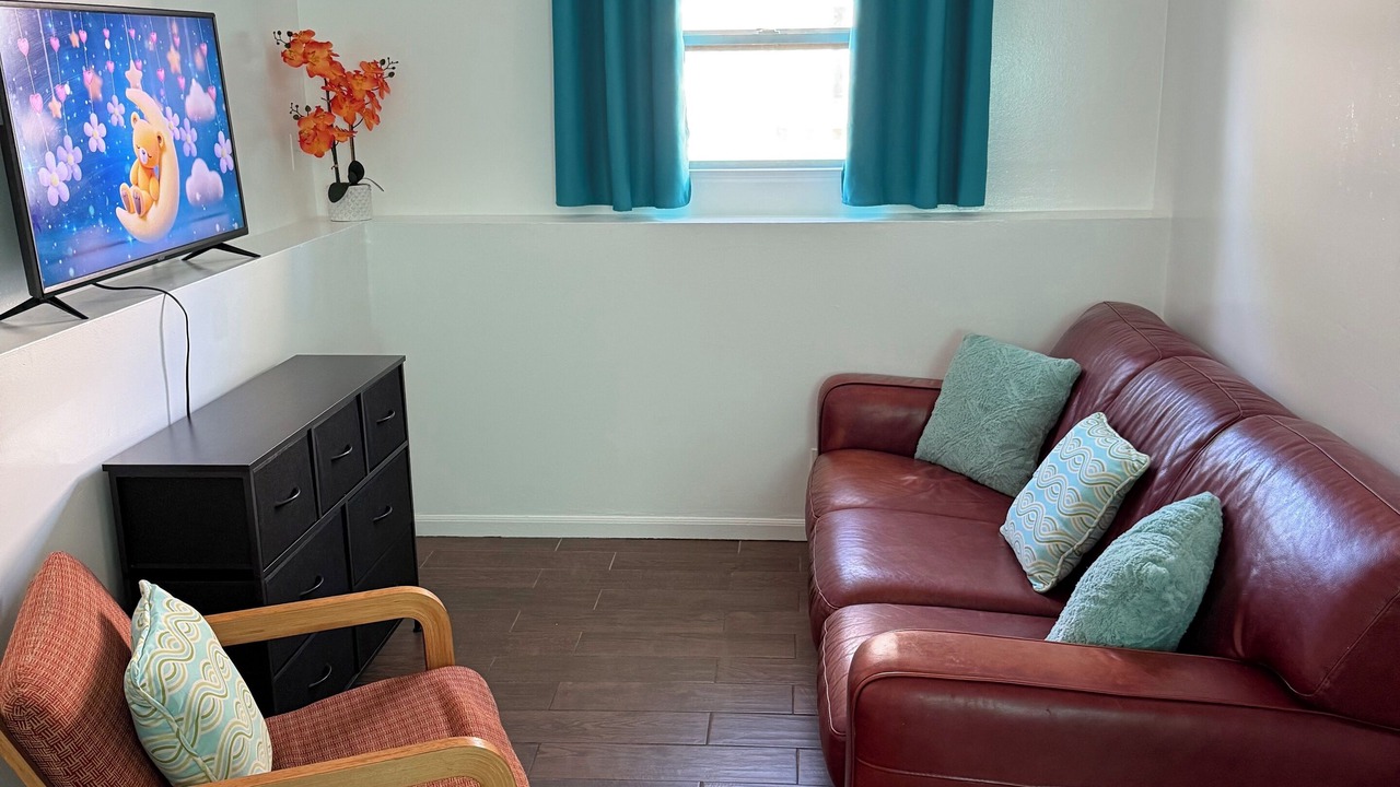 Photo of Livingroom in Waukegan