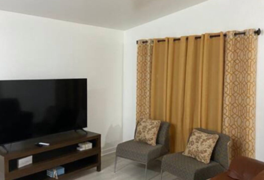 Photo of Livingroom in Waukegan