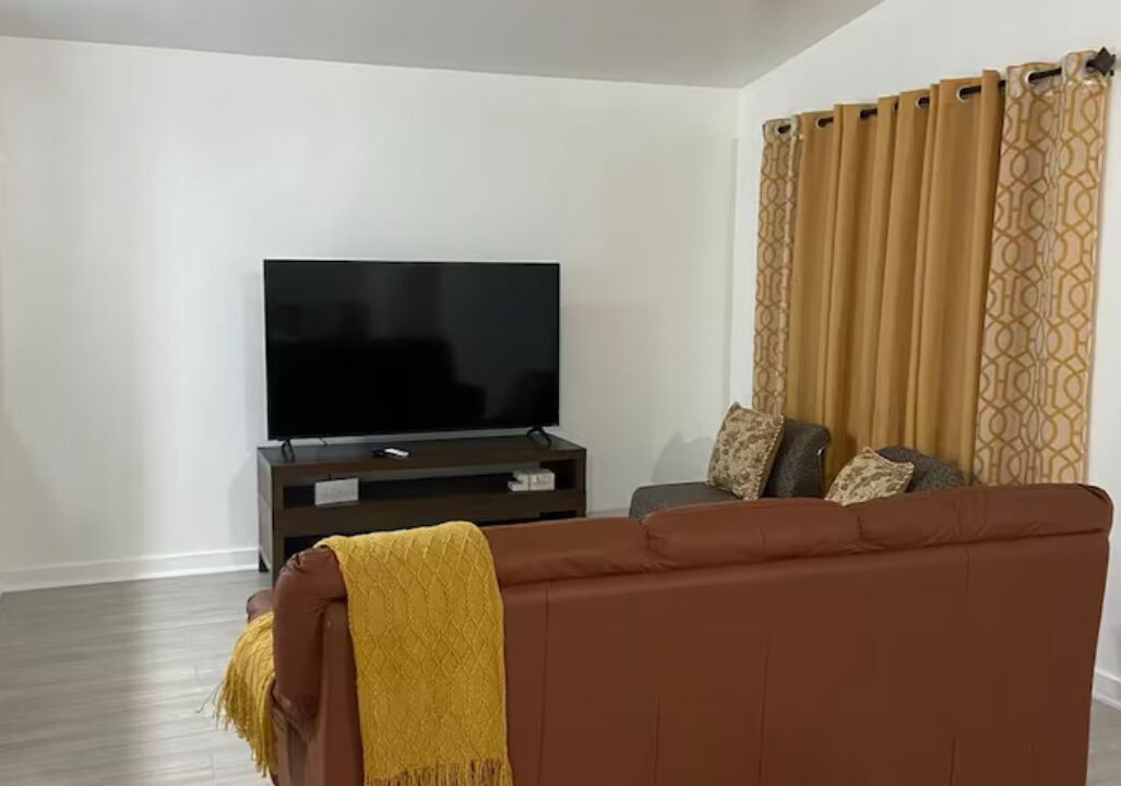 Photo of Livingroom in Waukegan