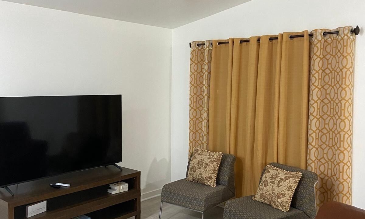 Photo of Livingroom in Waukegan