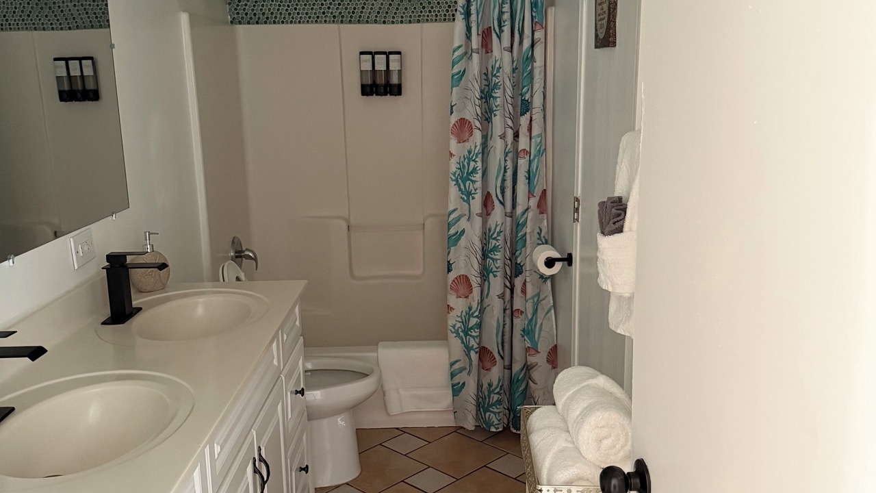 Photo of Bathroom in Waukegan