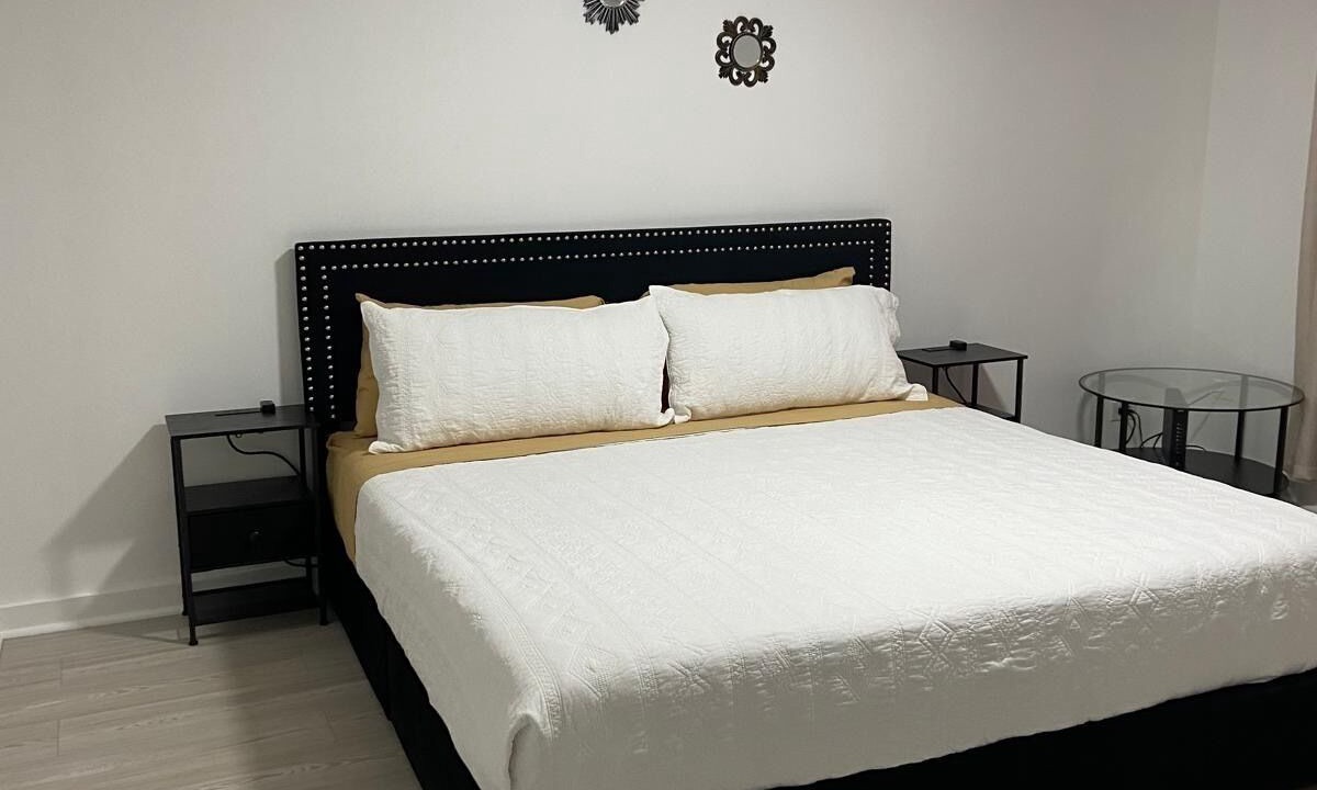 Photo of Bedroom in Waukegan