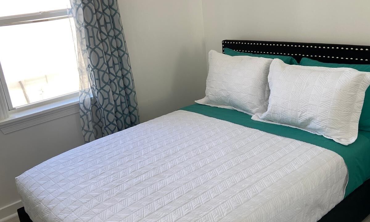 Photo of Bedroom in Waukegan