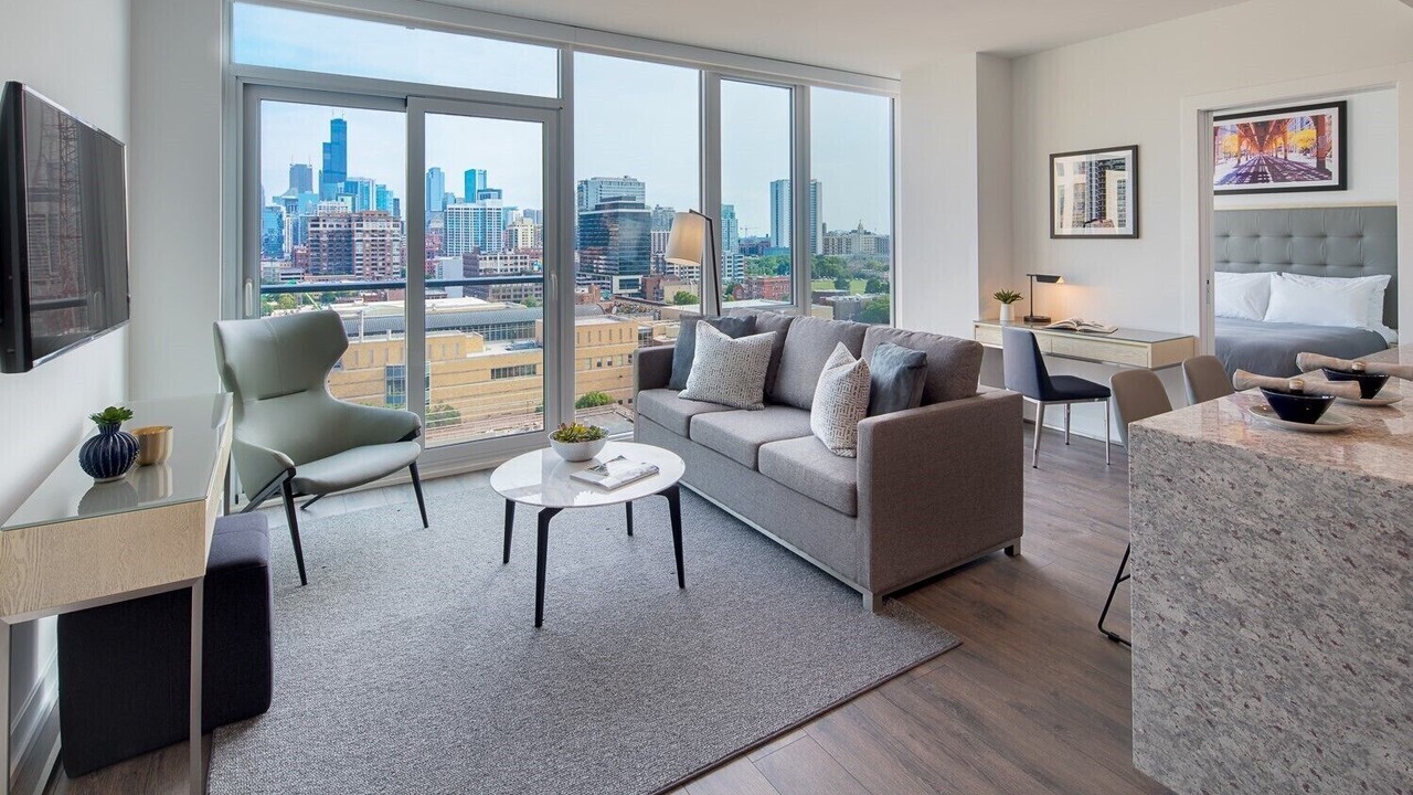 Photo of Livingroom in Near North Side