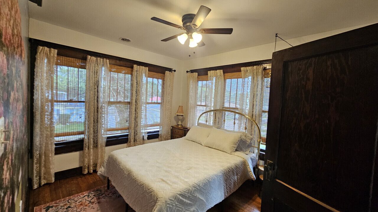Photo of Bedroom in Mattoon