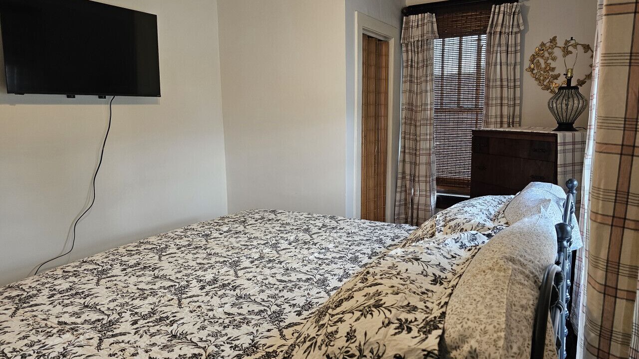 Photo of Bedroom in Mattoon