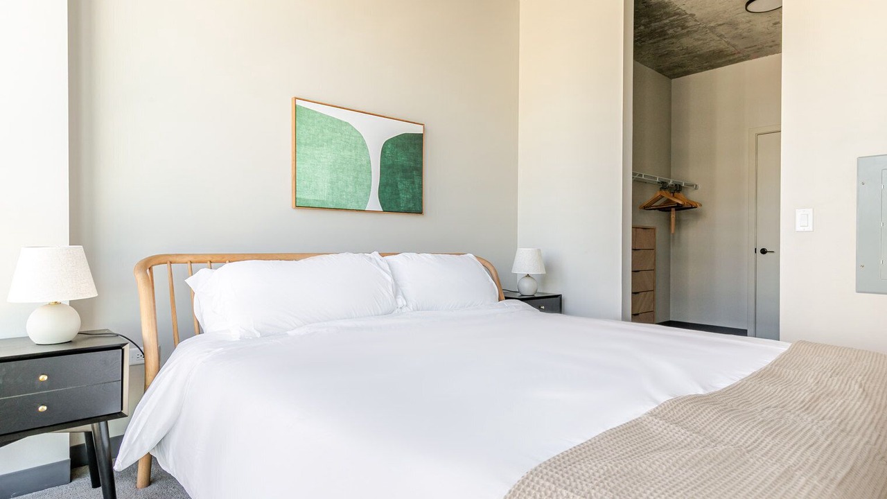 Photo of Bedroom in Near West Side