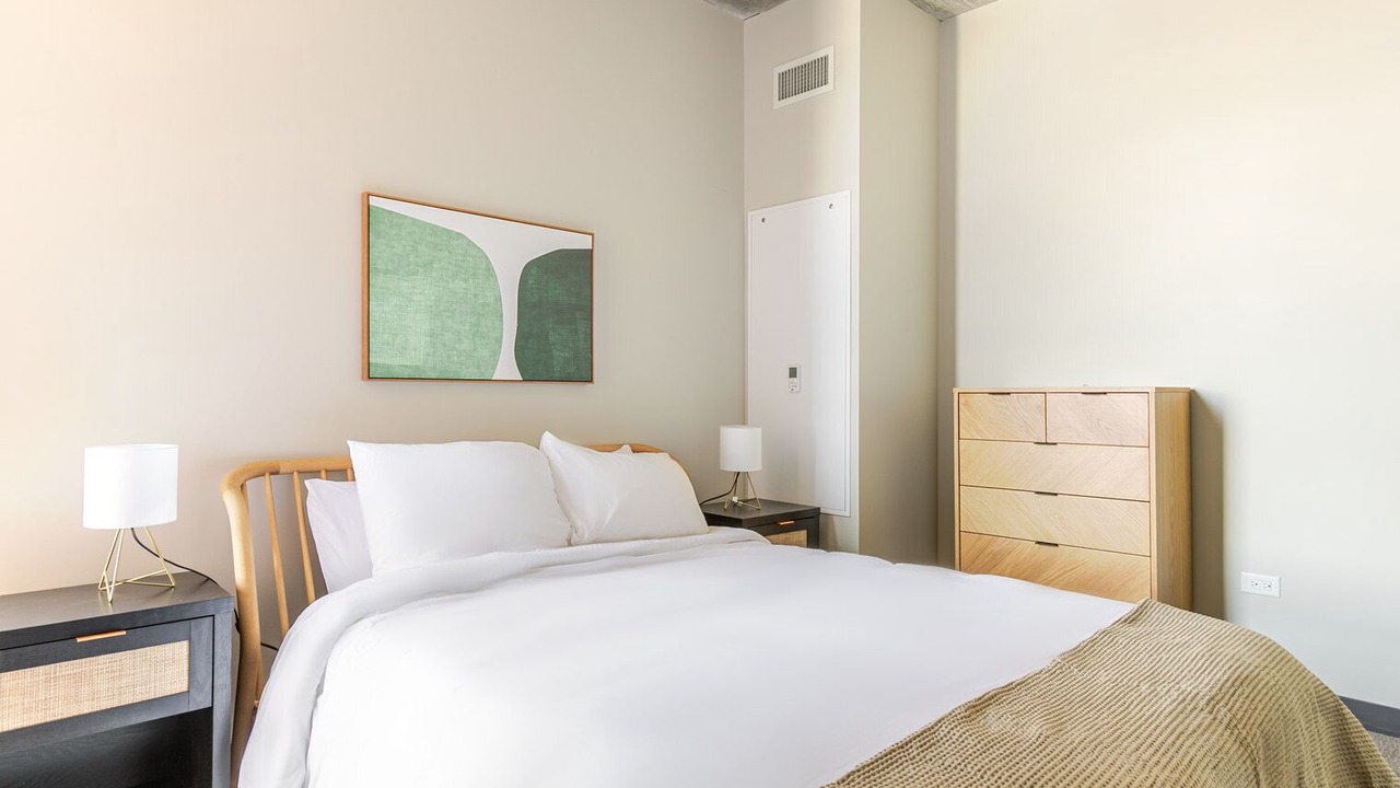 Photo of Bedroom in Near West Side