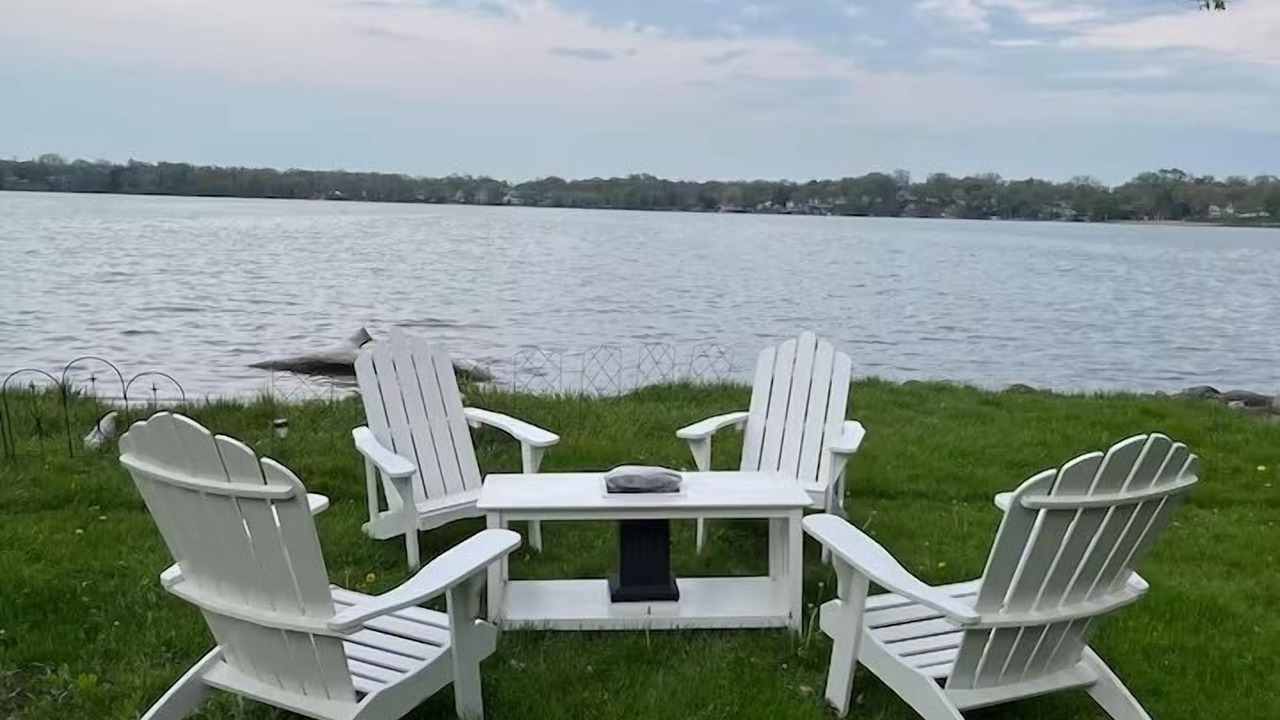 Photo of Outdoor in Round Lake Beach