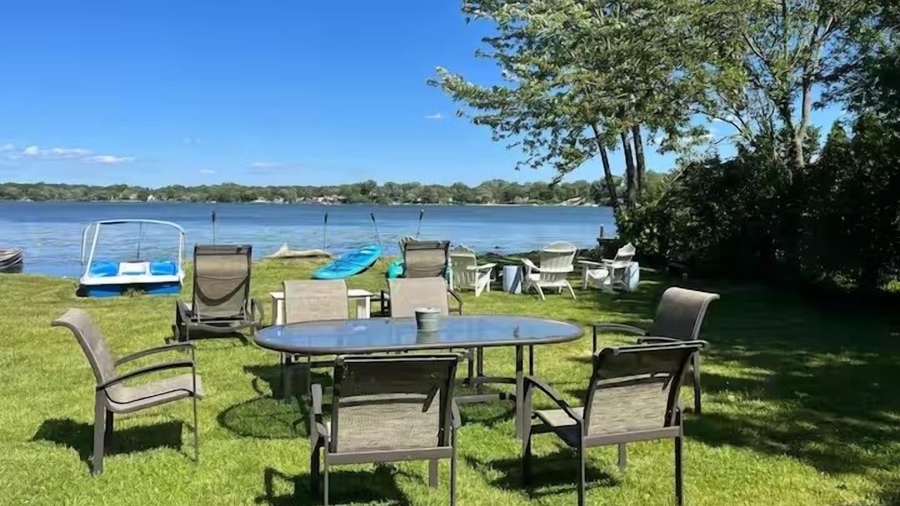 Photo of Outdoor in Round Lake Beach