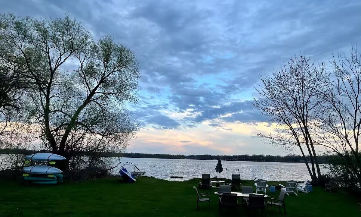 Photo of Outdoor in Round Lake Beach