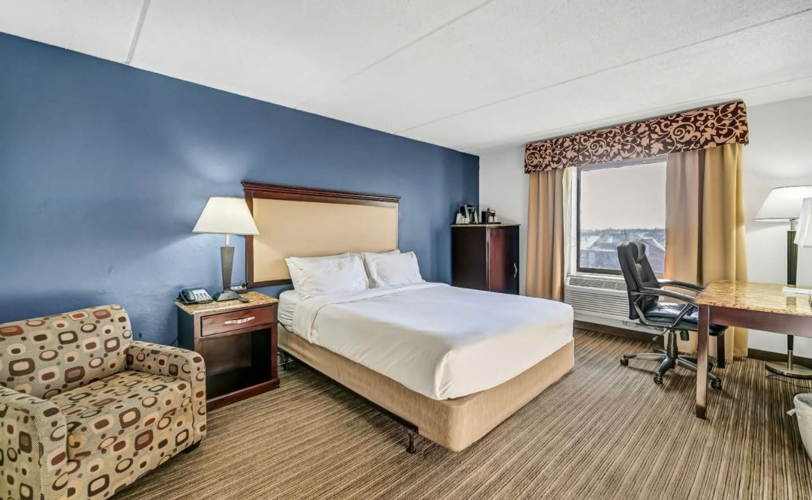 Photo of Bedroom in Schaumburg