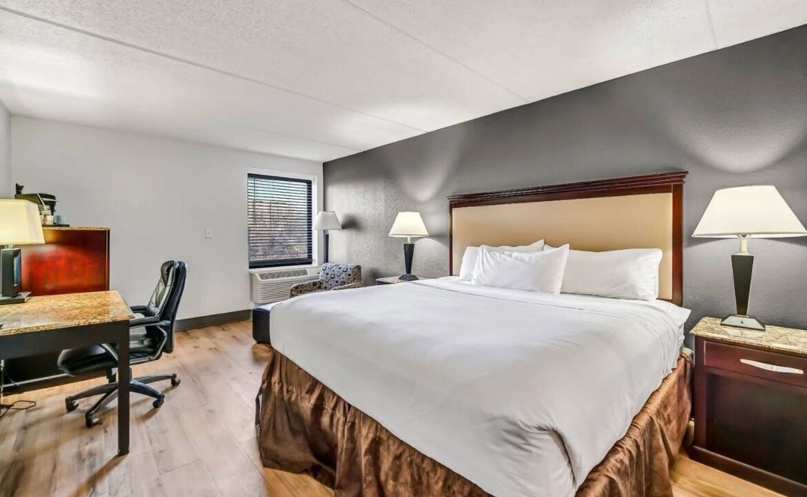 Photo of Bedroom in Schaumburg