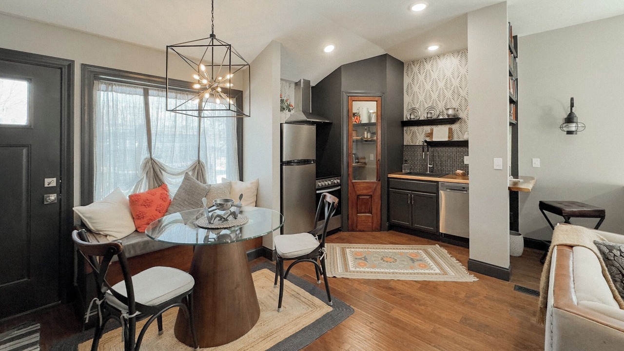 Photo of Livingroom in Peoria Heights