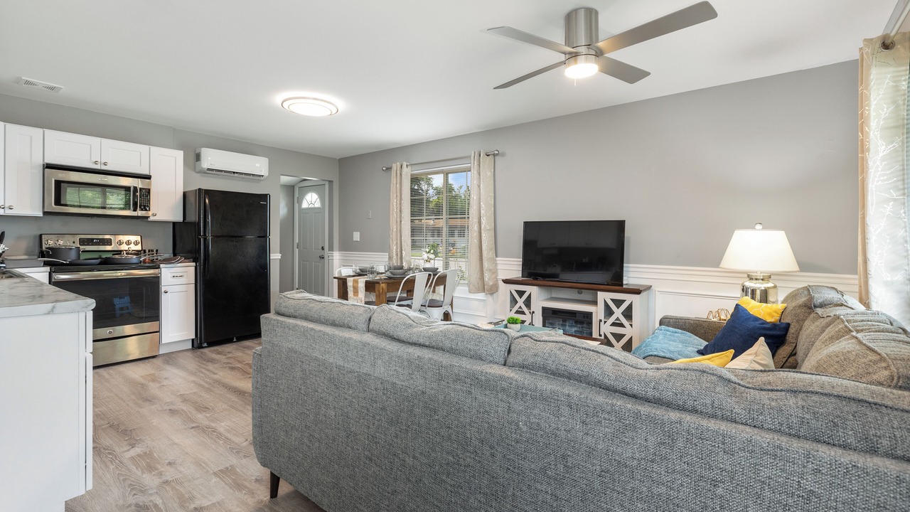 Photo of Livingroom in St. Charles