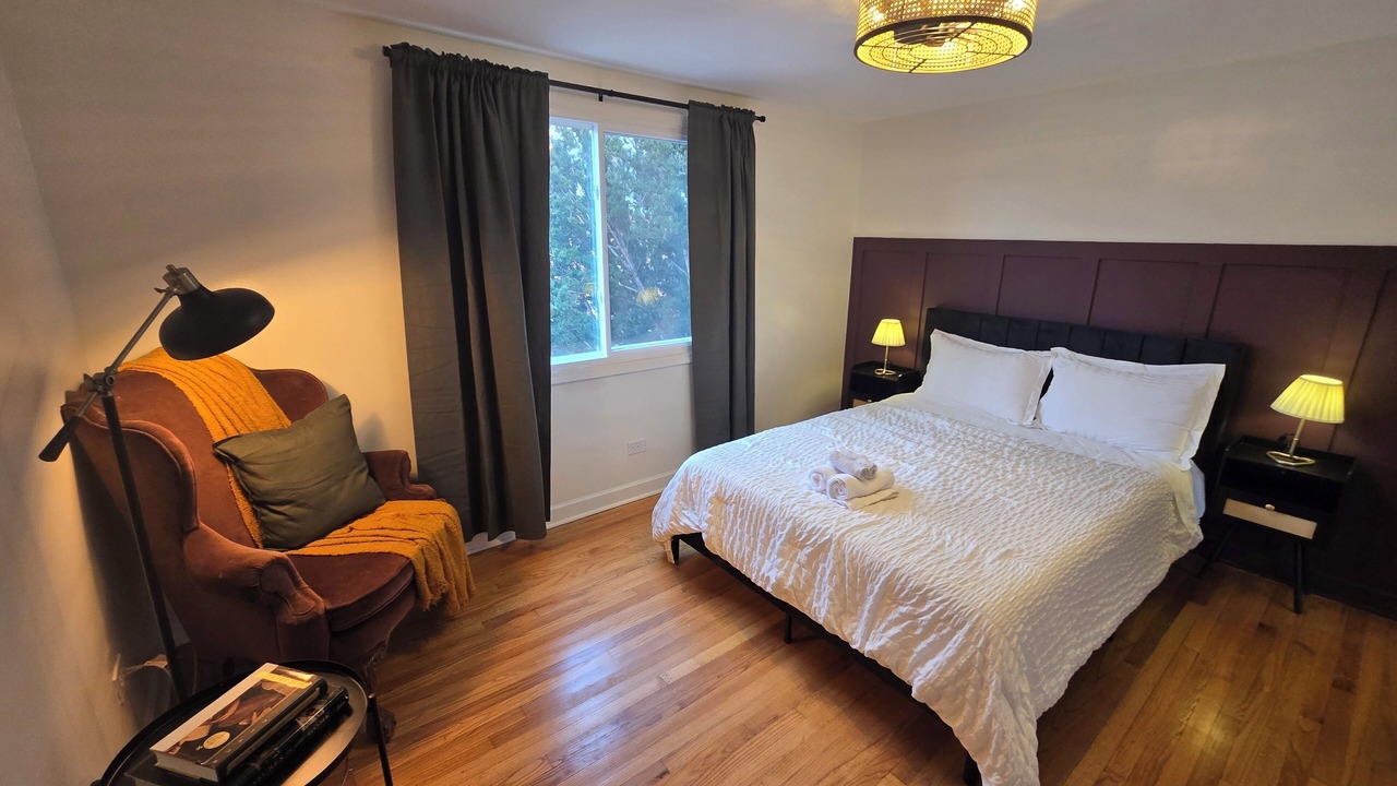Photo of Bedroom in Edgewater