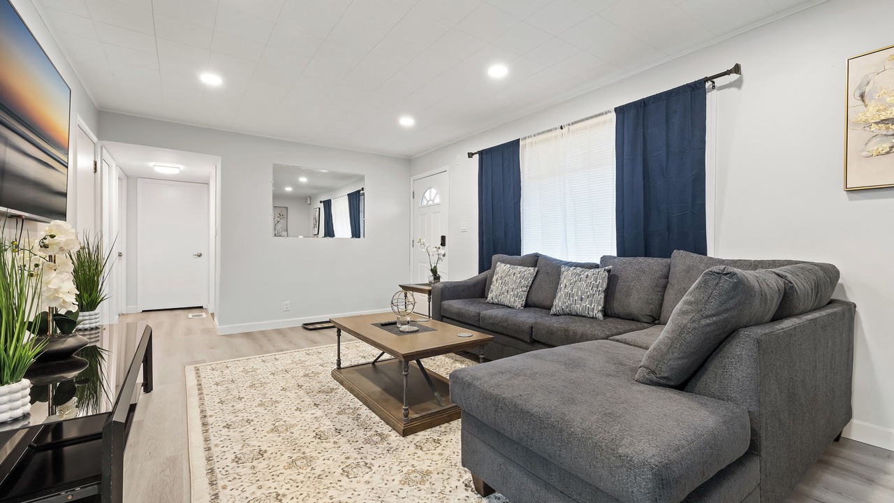 Photo of Livingroom in Waukegan