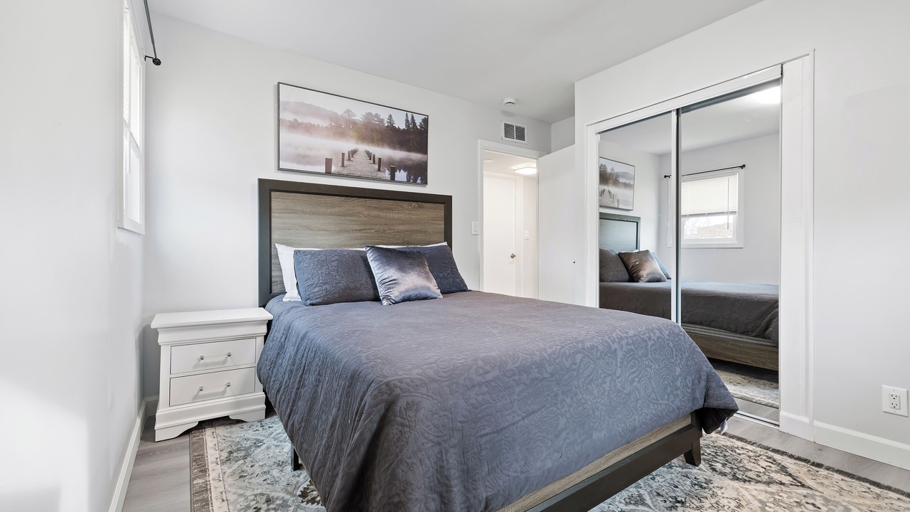 Photo of Bedroom in Waukegan