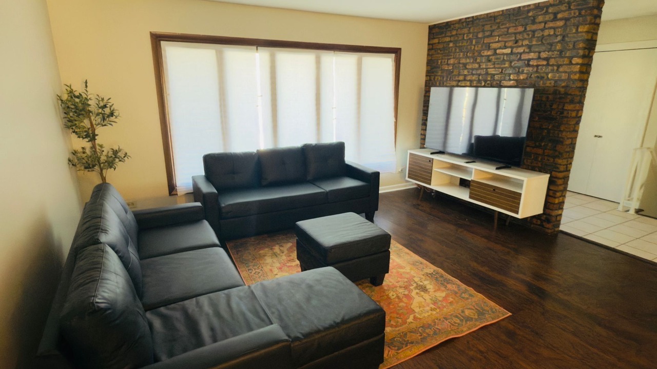 Photo of Livingroom in Addison