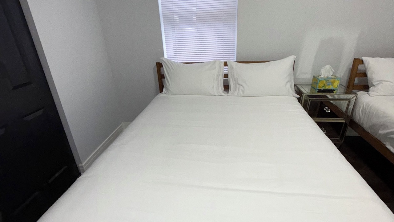 Photo of Bedroom in Albany Park