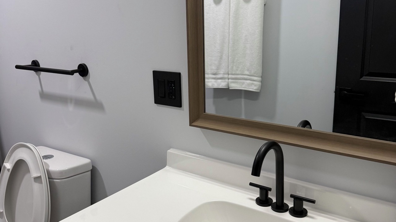 Photo of Bathroom in Albany Park