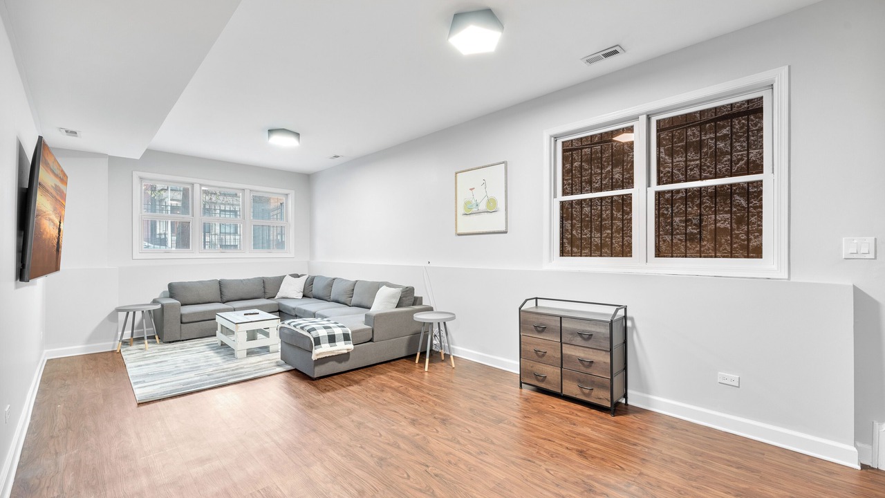 Photo of Livingroom in West Town