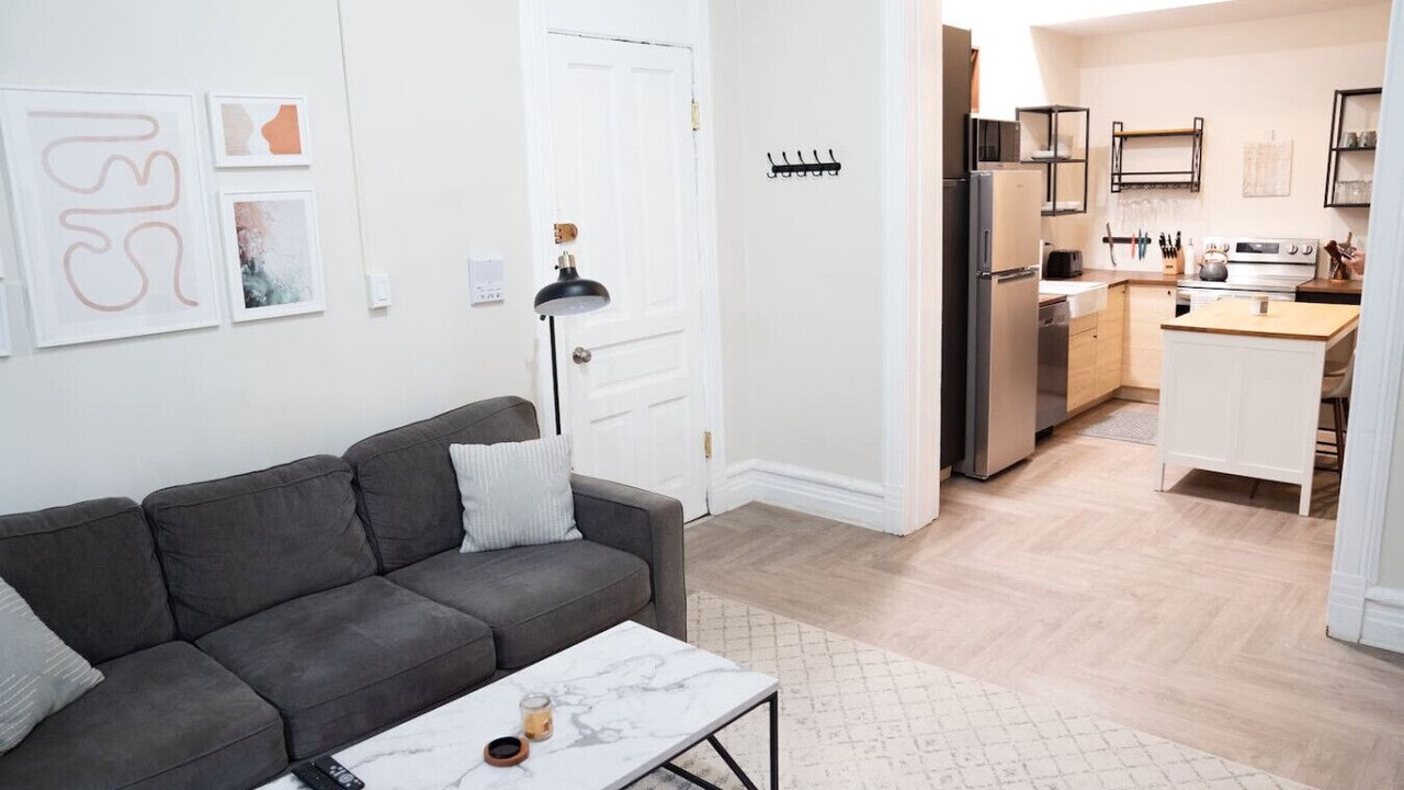 Photo of Livingroom in Lincoln Park