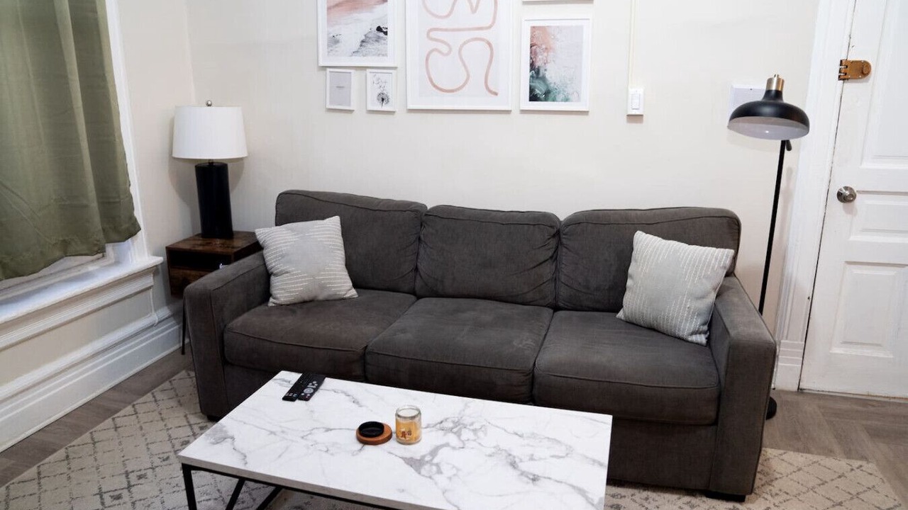 Photo of Livingroom in Lincoln Park