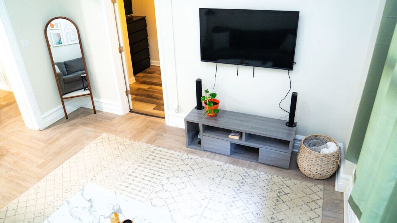 Photo of Livingroom in Lincoln Park