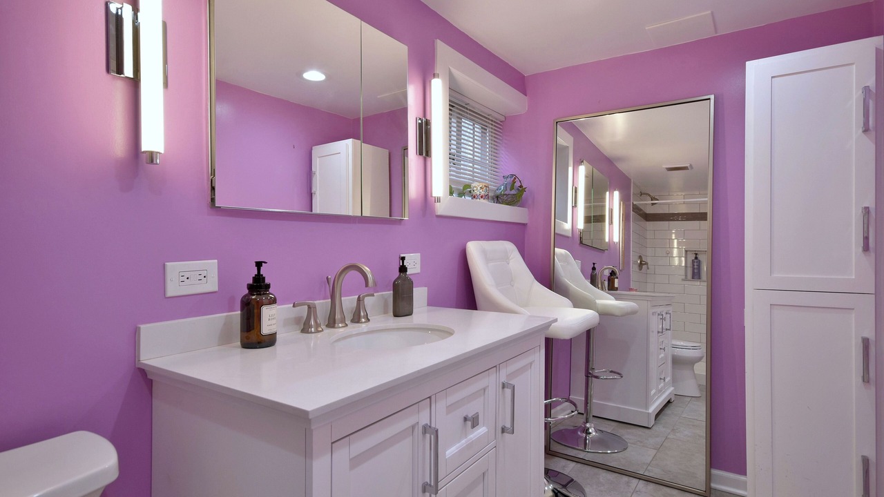 Photo of Bathroom in Oak Park
