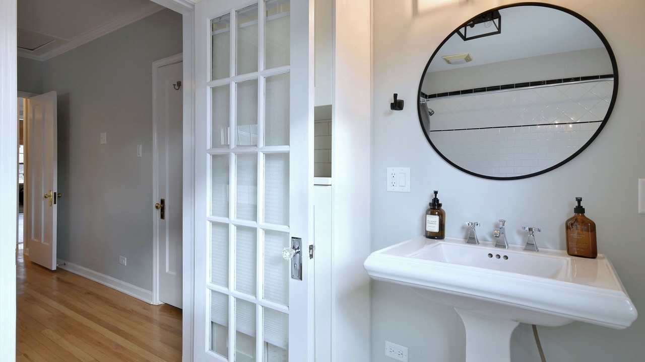 Photo of Bathroom in Oak Park