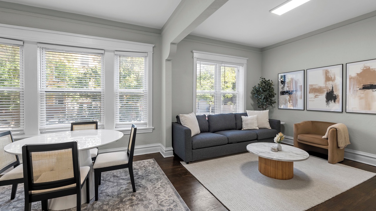 Photo of Livingroom in Lakewood-Balmoral