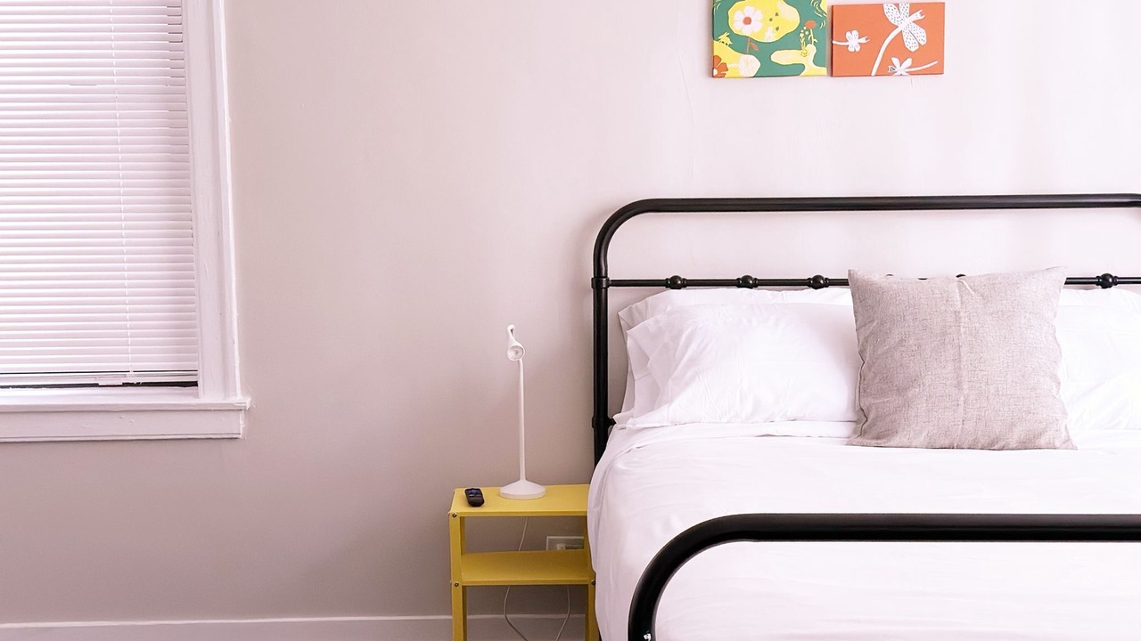 Photo of Bedroom in Rogers Park