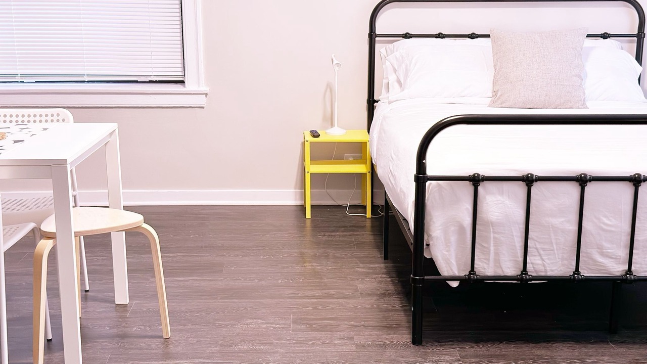 Photo of Bedroom in Rogers Park